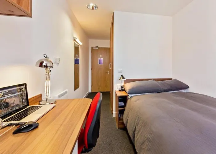 Zeni Ensuite Rooms, Coventry